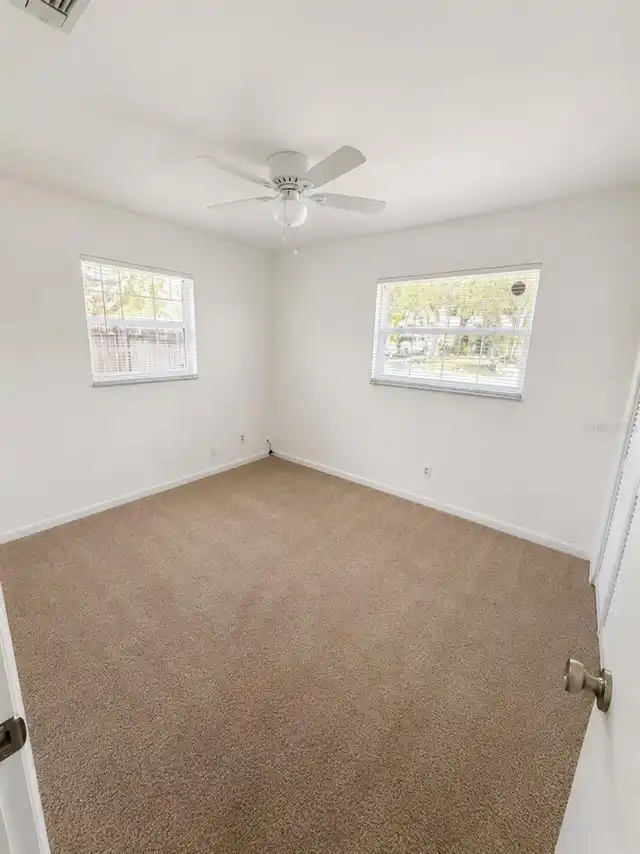 Listing Photo 8