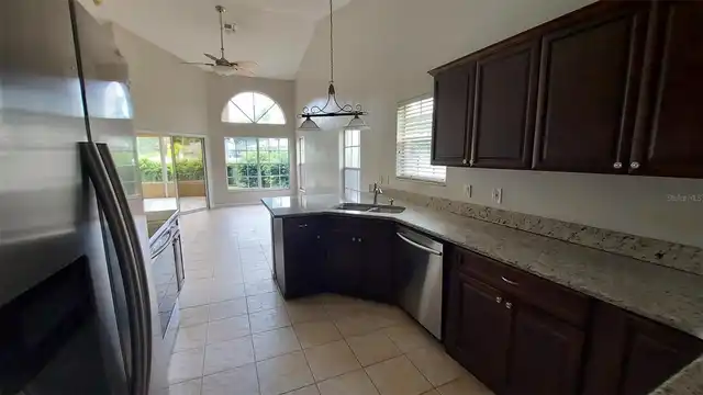 Listing Photo 14