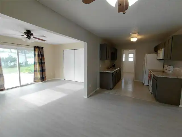 Listing Photo 14