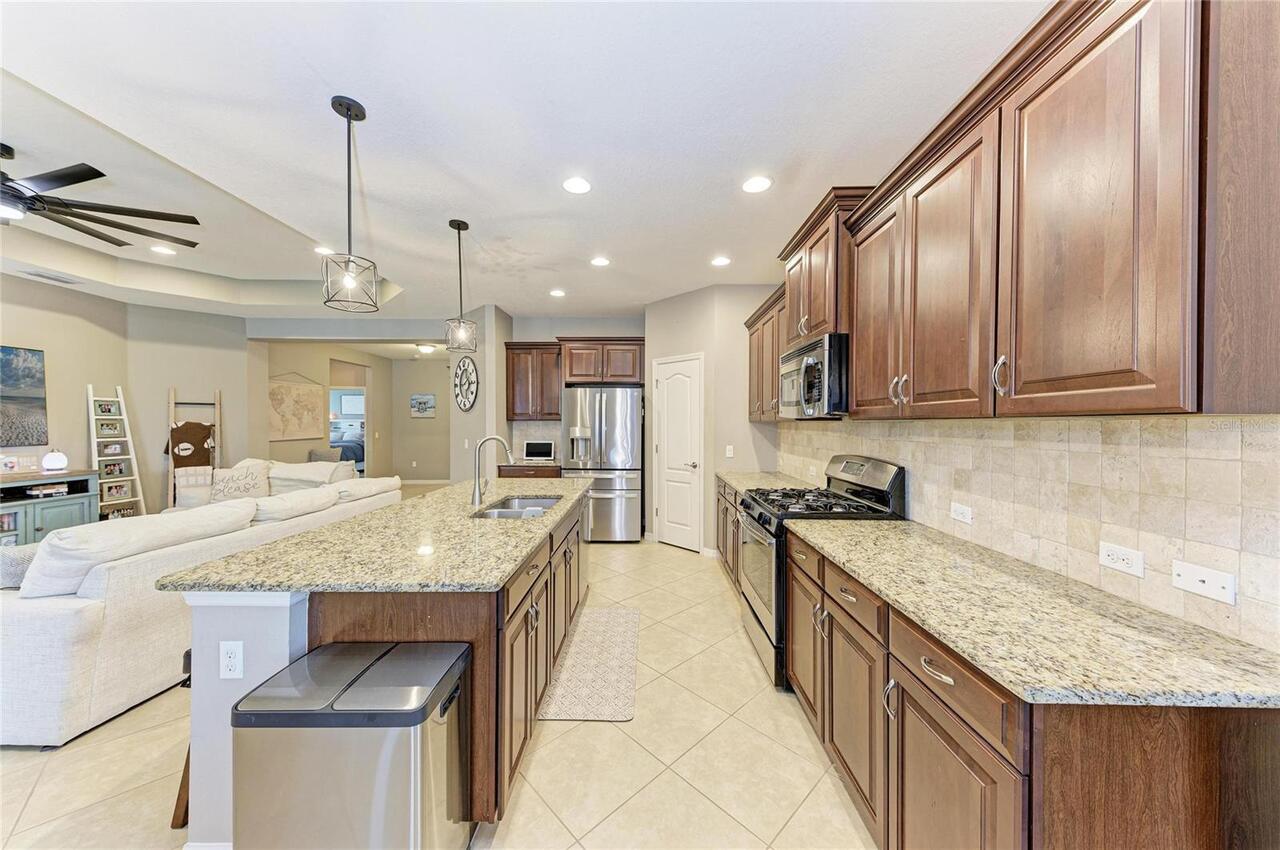 Listing Photo 12