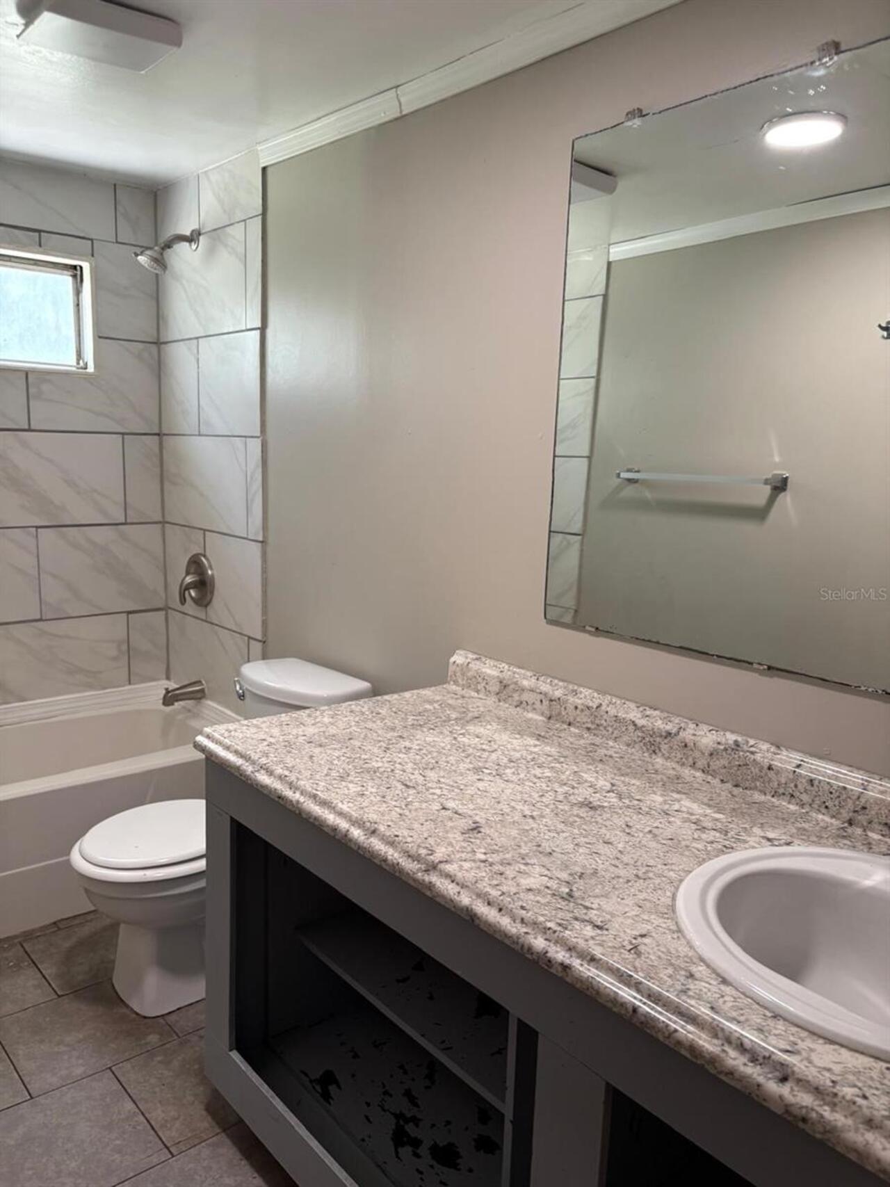 Listing Photo 12