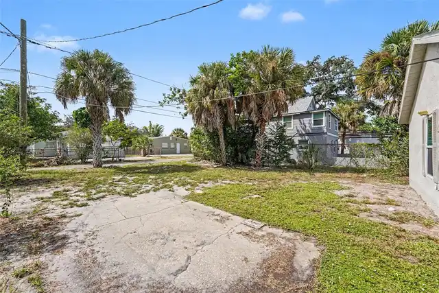 Listing Photo 14