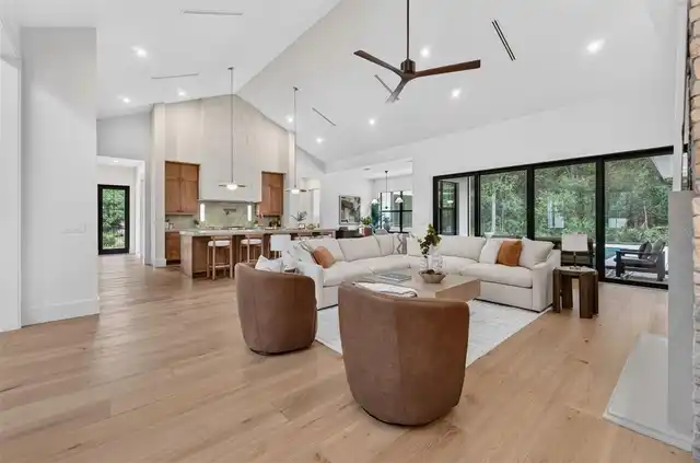 Listing Photo 15