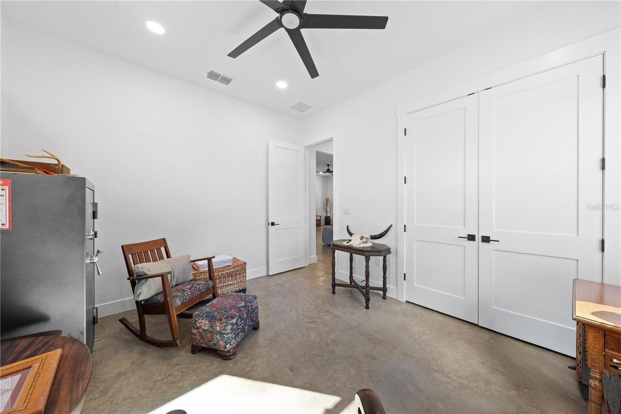 Listing Photo 22