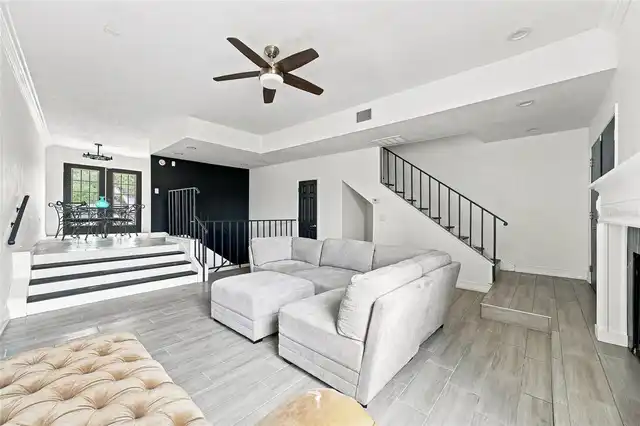 Listing Photo 9