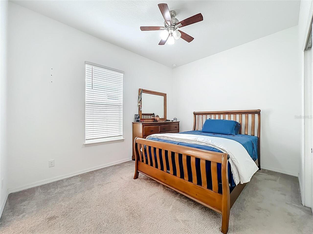 Listing Photo 12