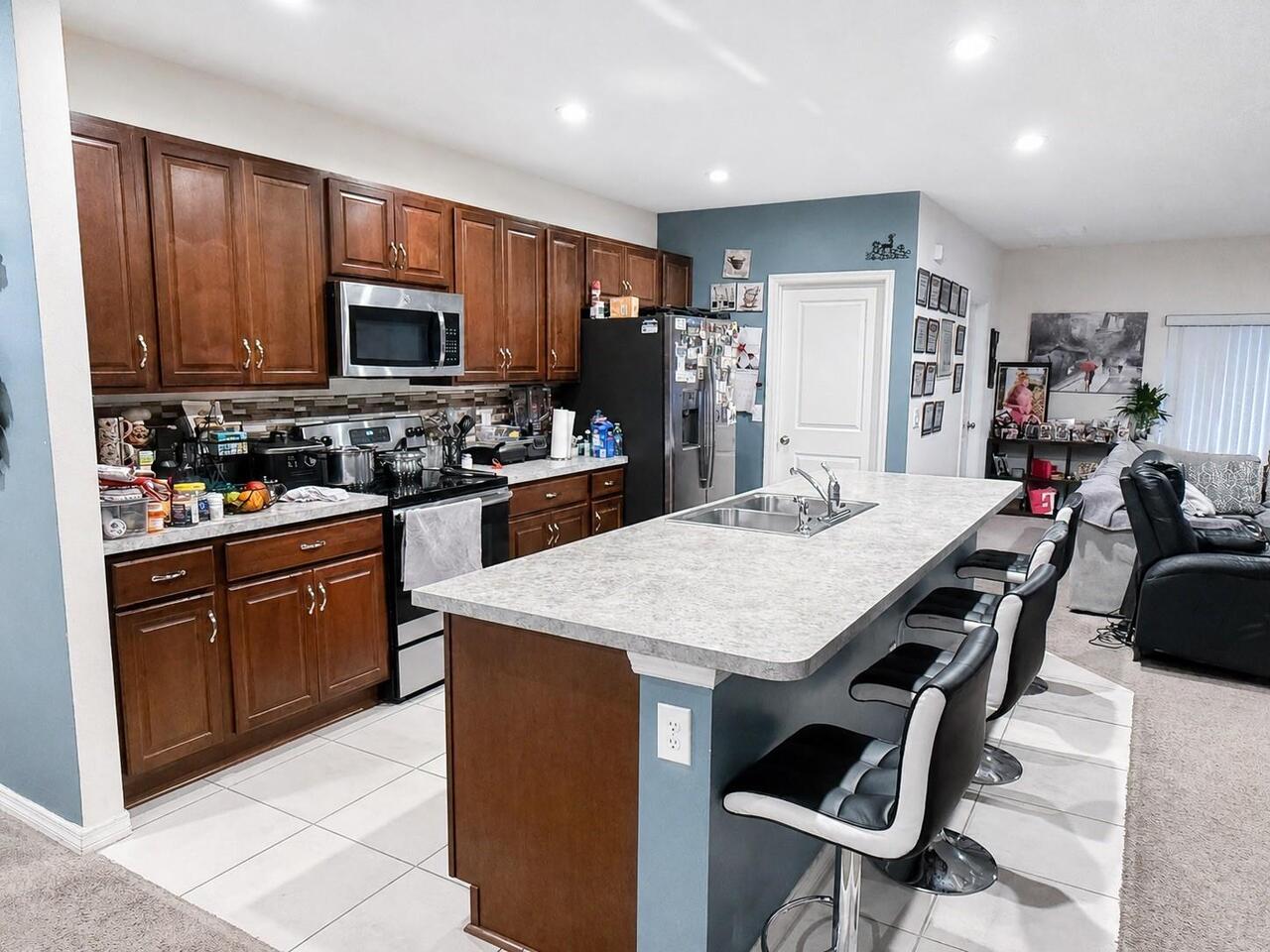 Listing Photo 8