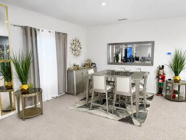 Listing Photo 12