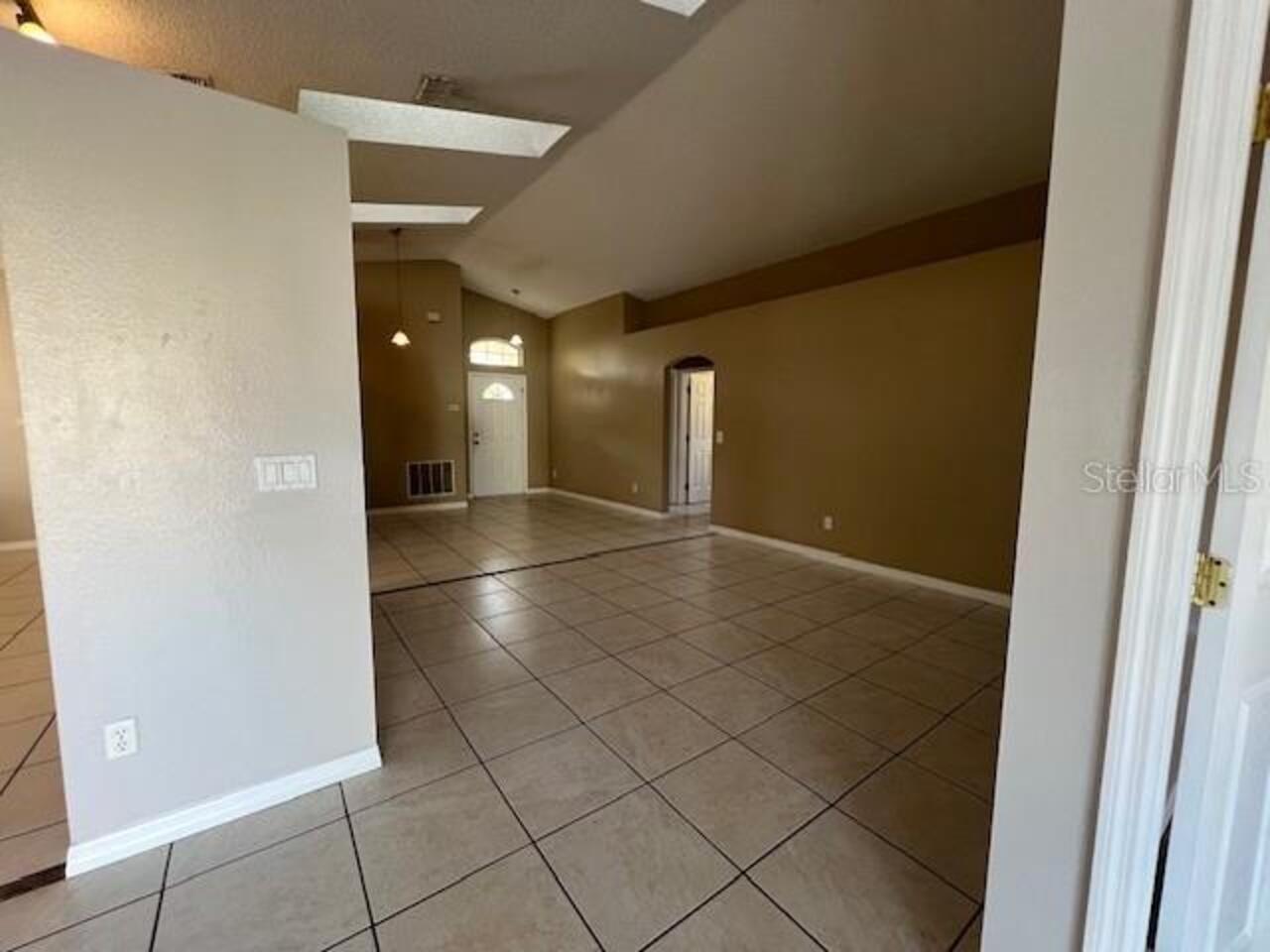 Listing Photo 8