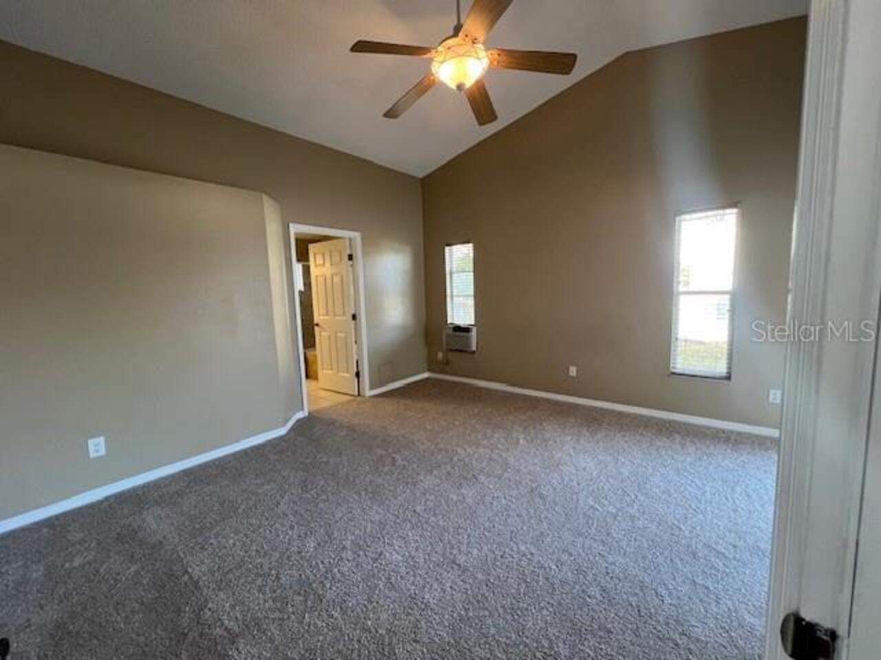 Listing Photo 12