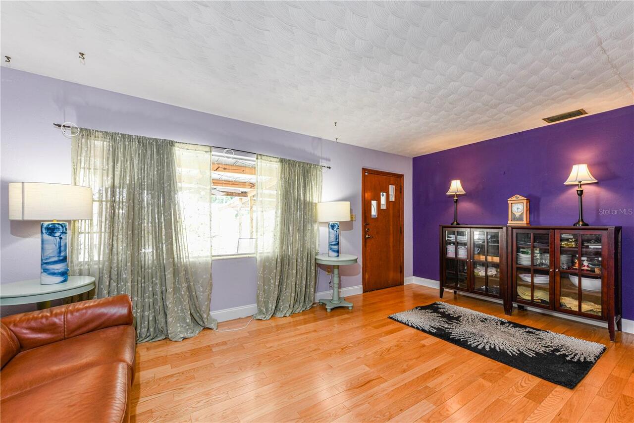 Listing Photo 6