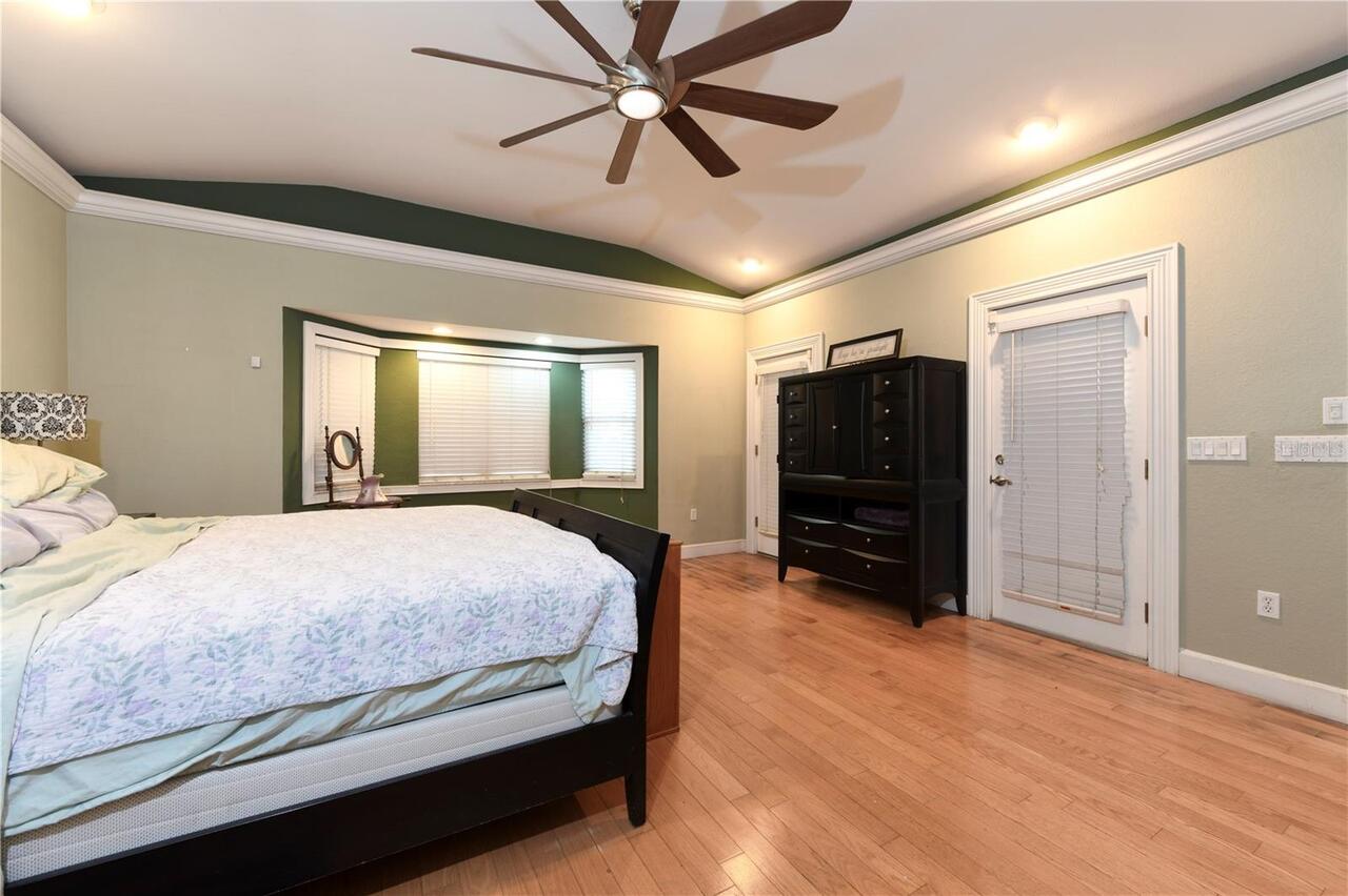 Listing Photo 15