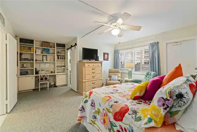 Listing Photo 12