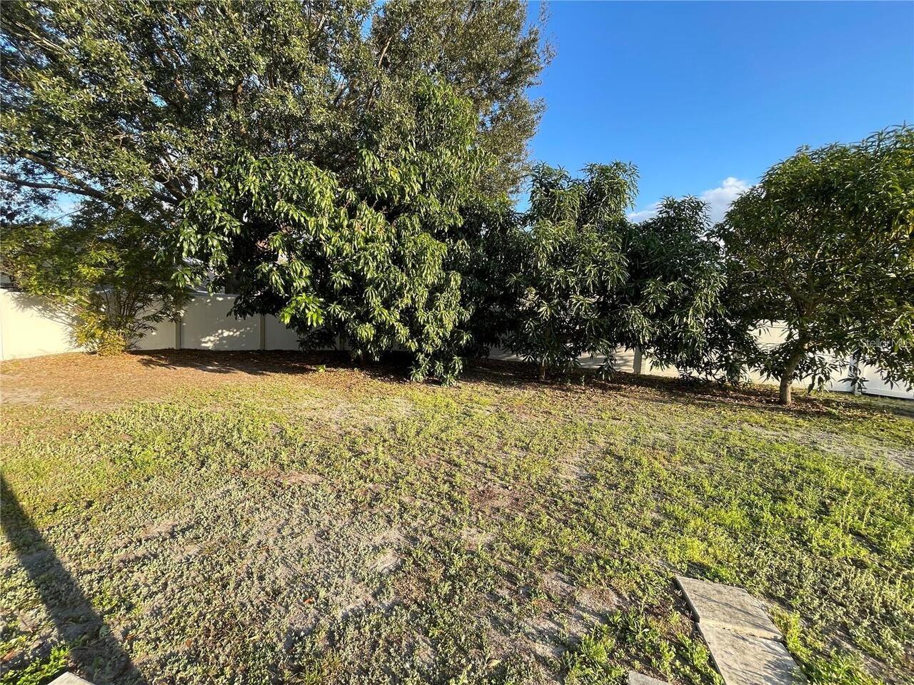 Listing Photo 12