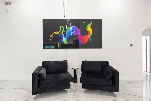 Listing Photo 16