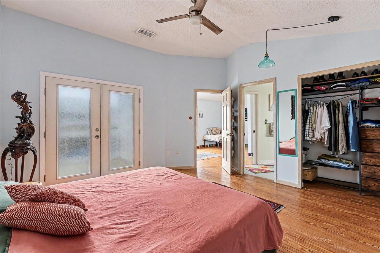 Listing Photo 16