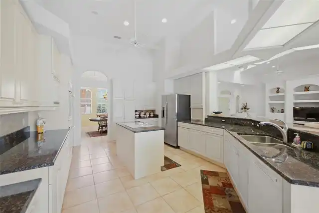 Listing Photo 17