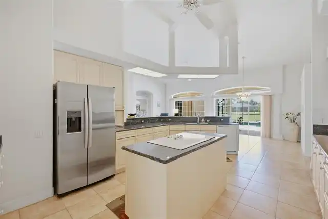Listing Photo 18