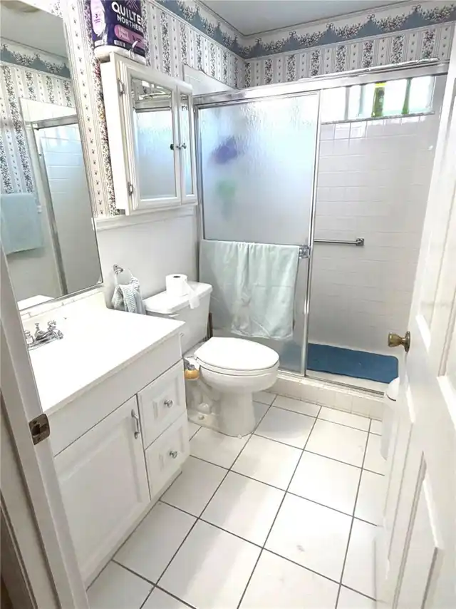 Listing Photo 11