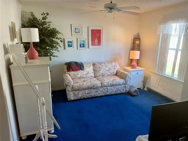 Listing Photo 12