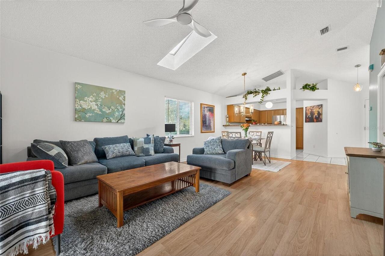 Listing Photo 8