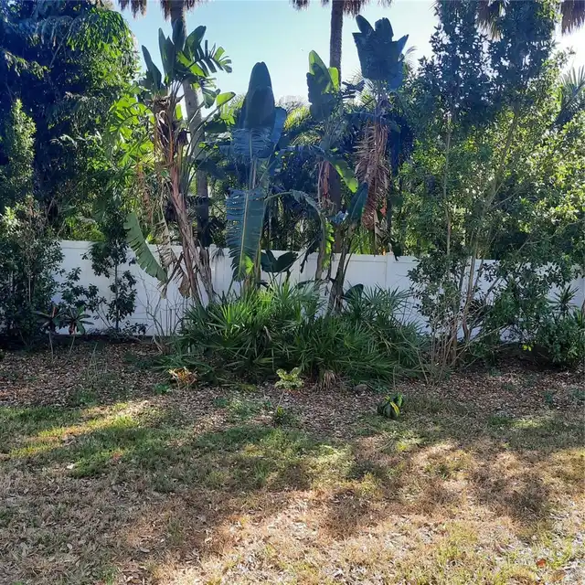 Listing Photo 8