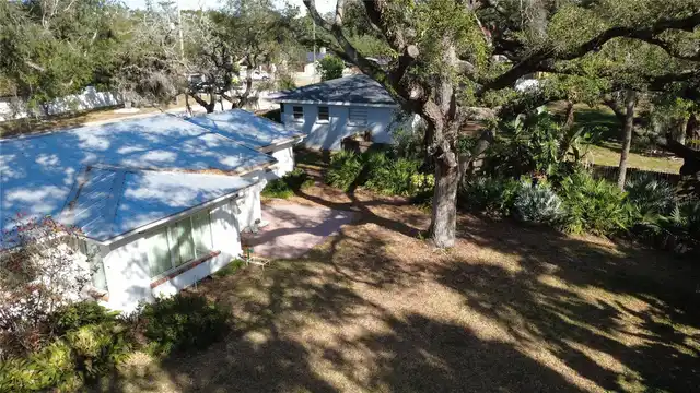Listing Photo 14