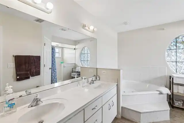Listing Photo 17