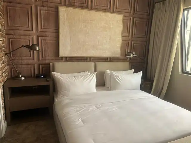Listing Photo 8