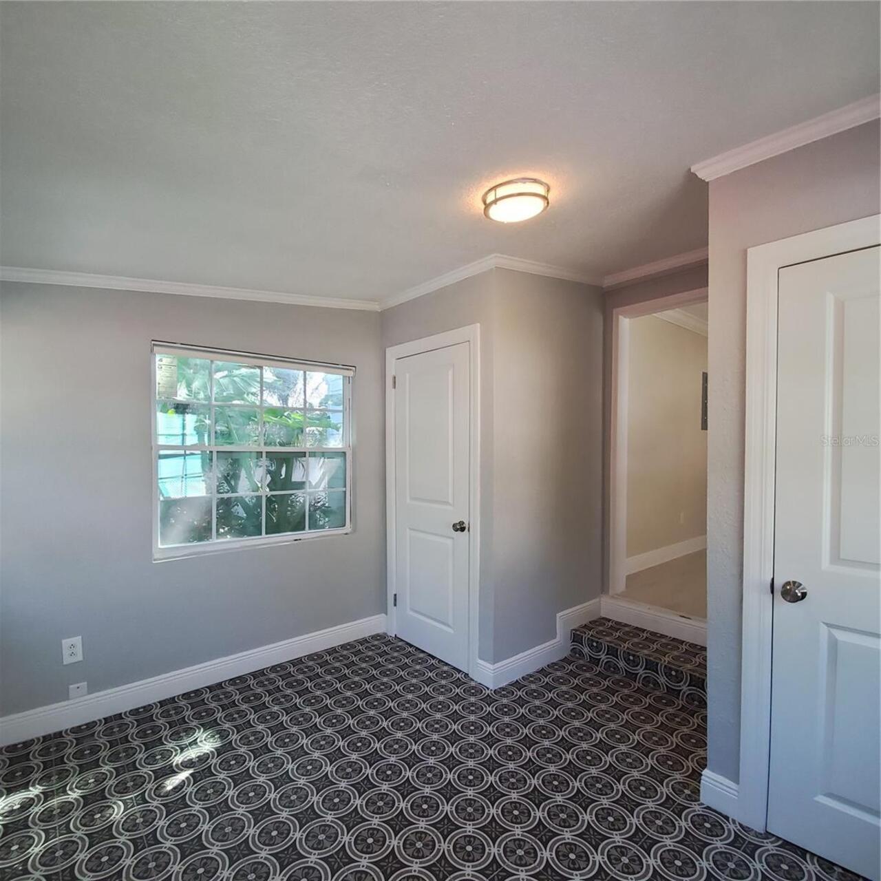 Listing Photo 14