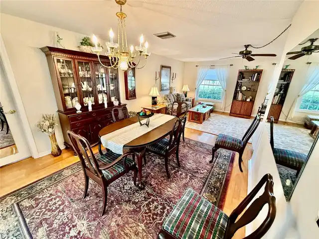 Listing Photo 14