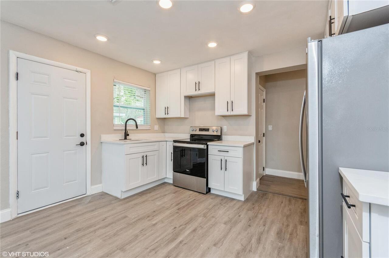 Listing Photo 11