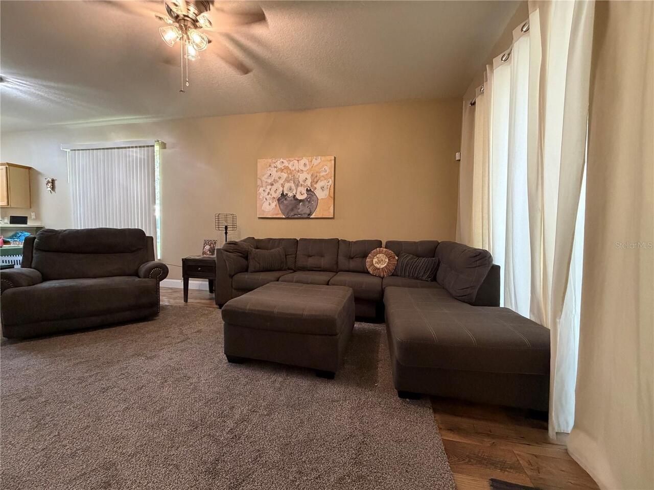 Listing Photo 12