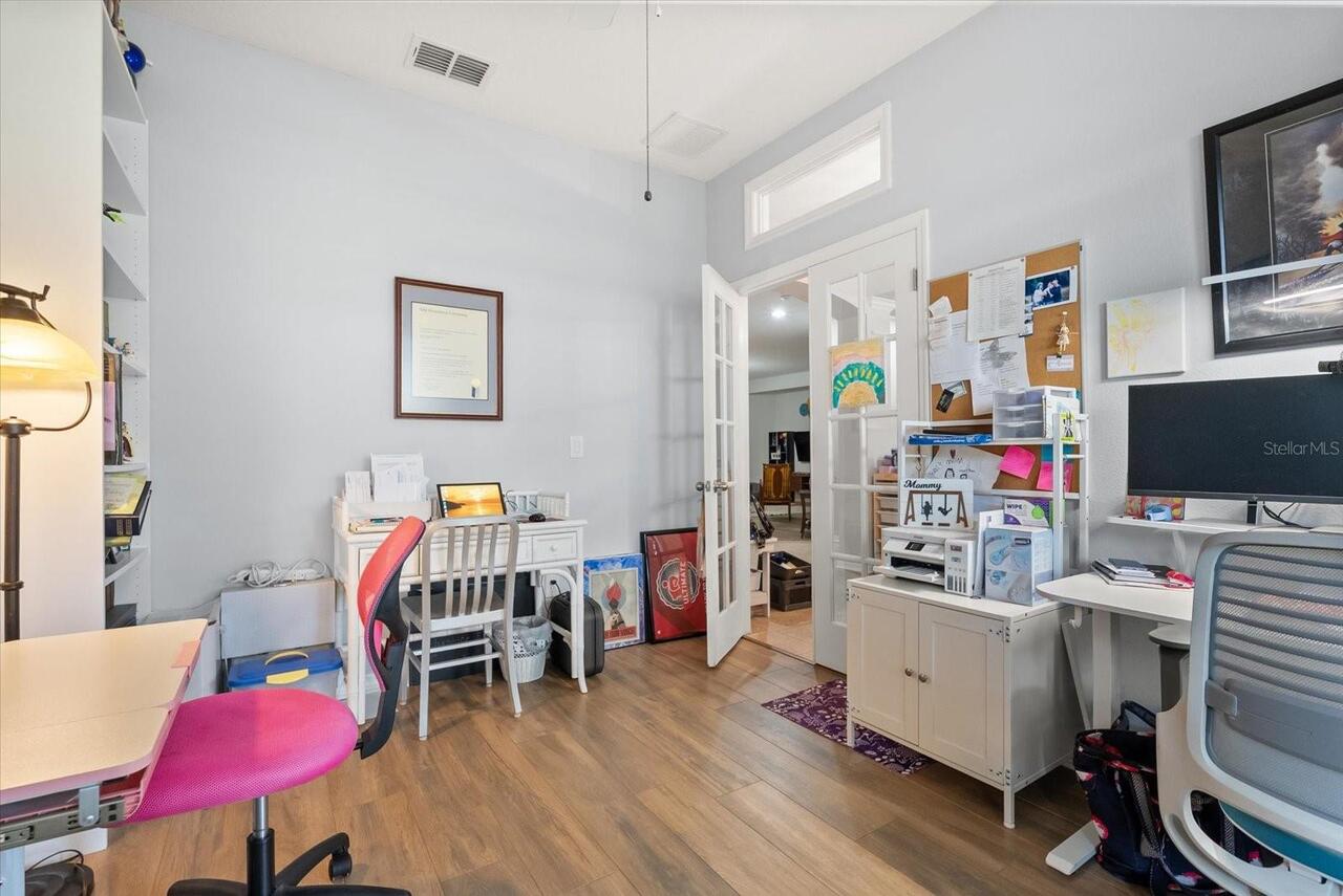 Listing Photo 11