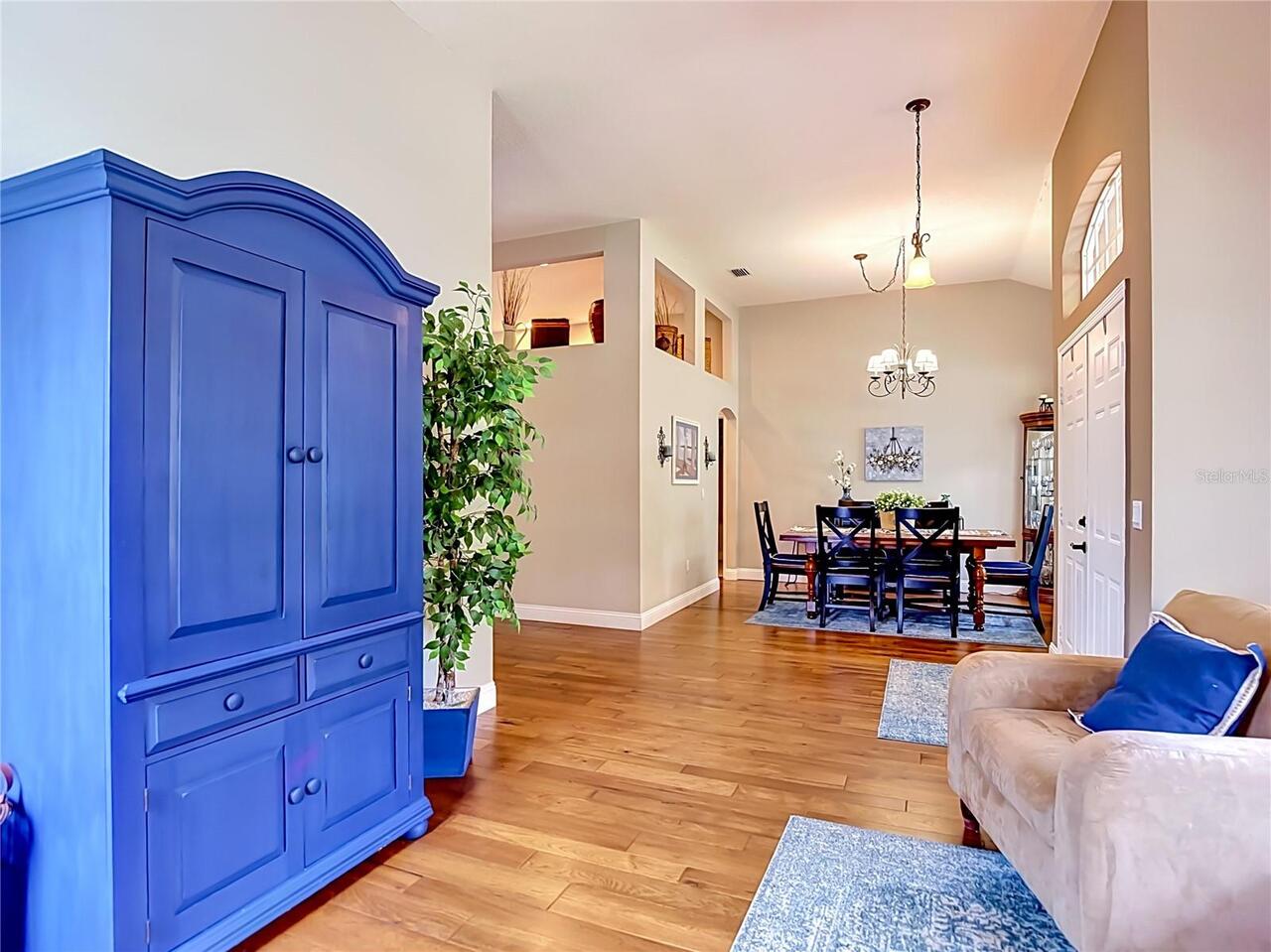 Listing Photo 8