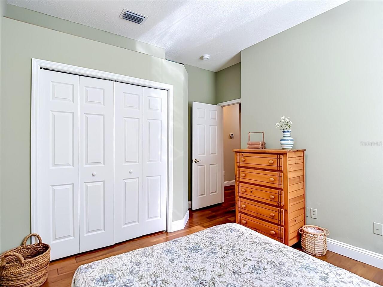 Listing Photo 24