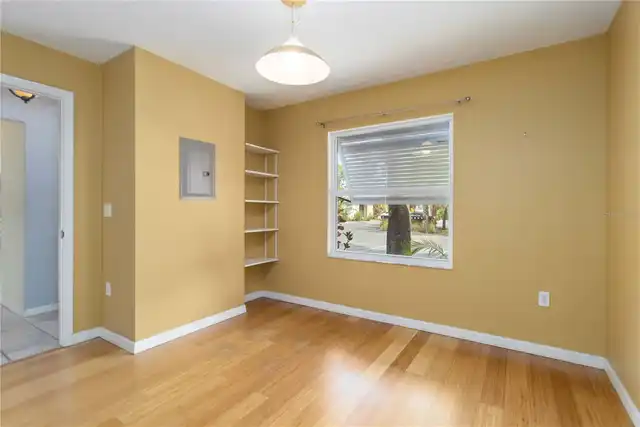 Listing Photo 14