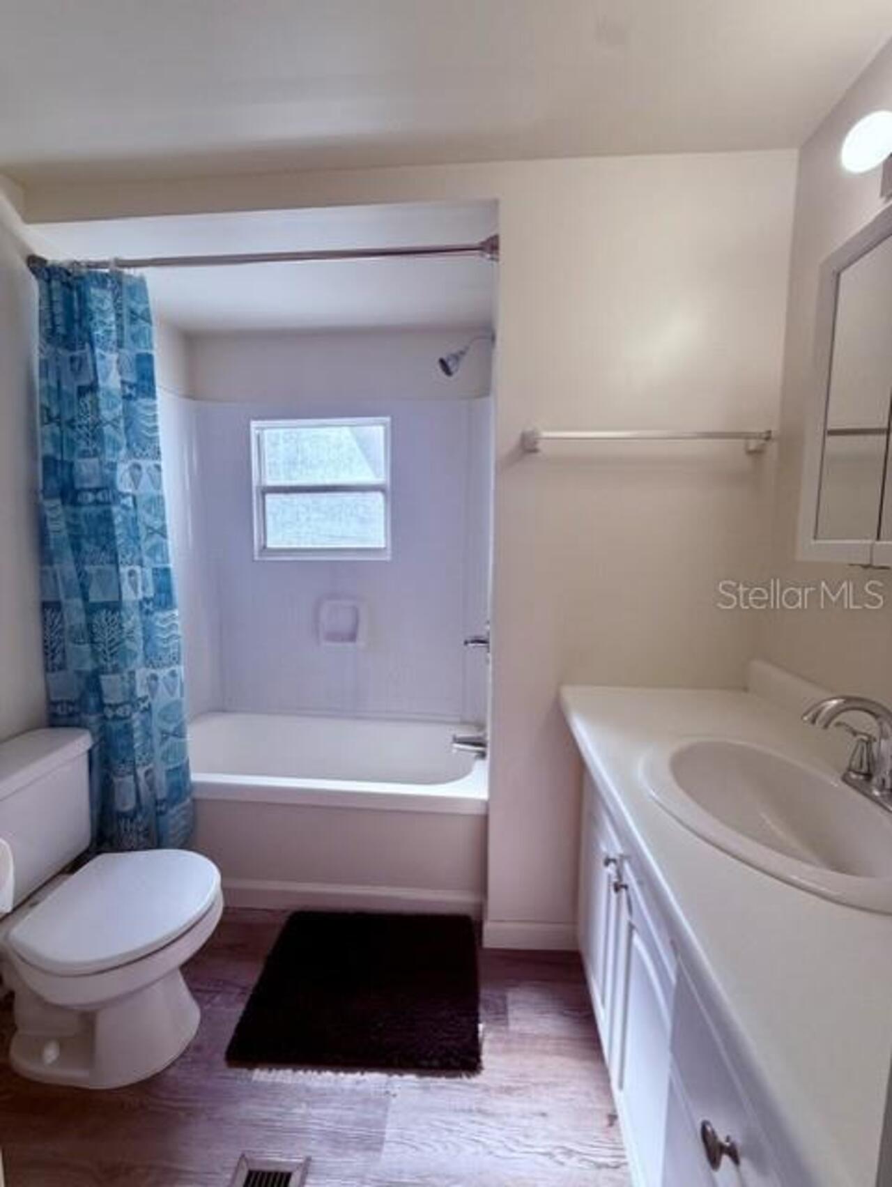 Listing Photo 9