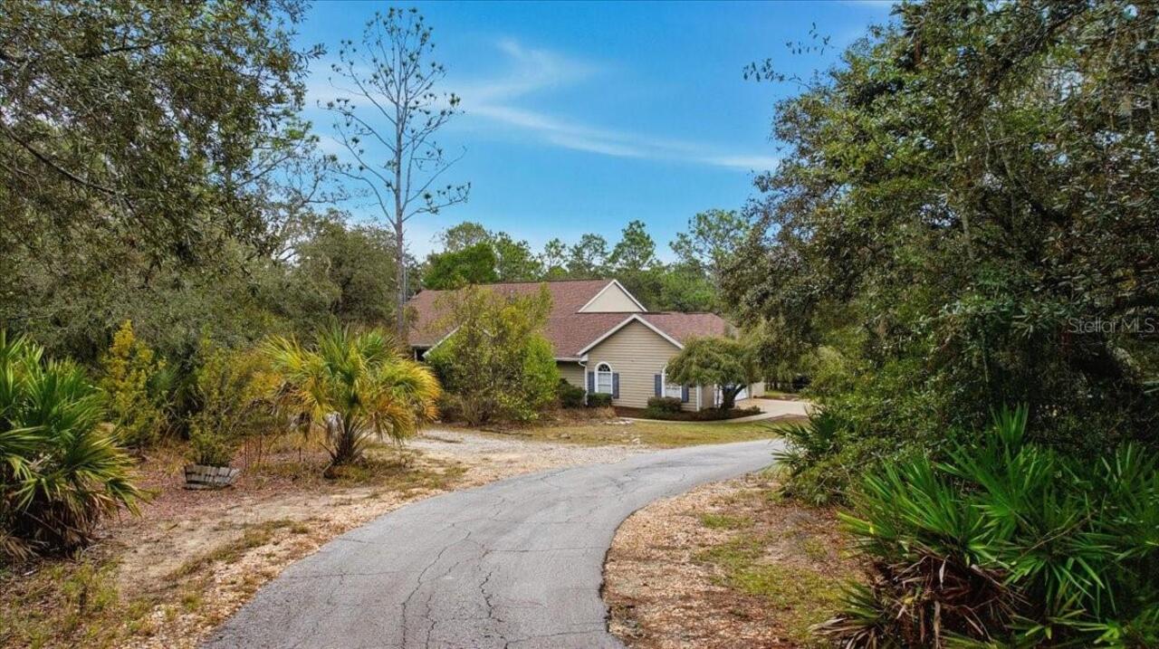 Listing Photo 11