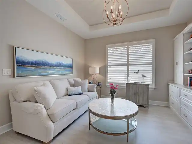 Listing Photo 12