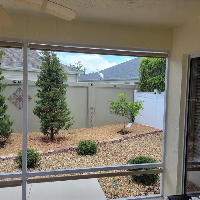 Listing Photo 12