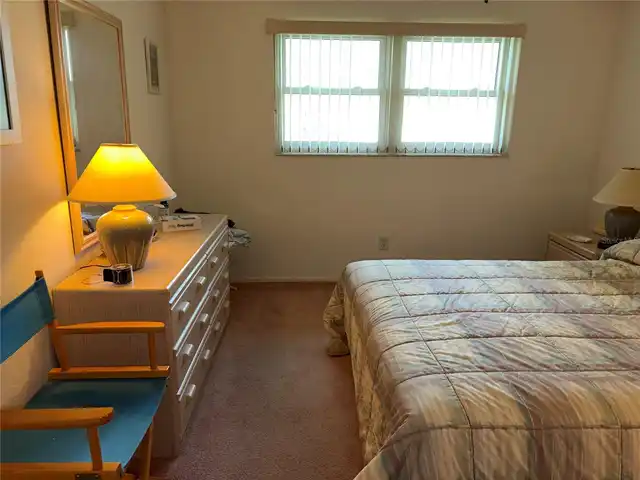 Listing Photo 12