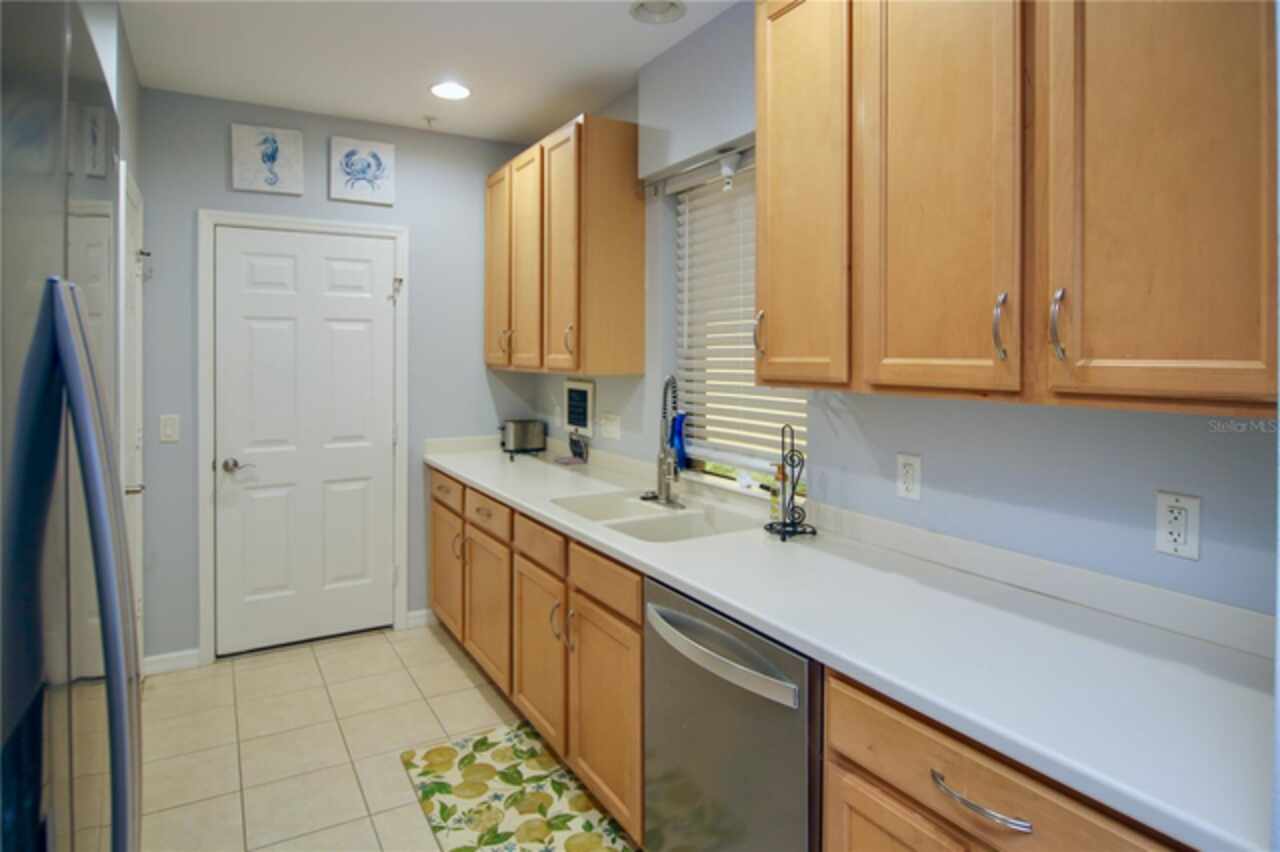 Listing Photo 10