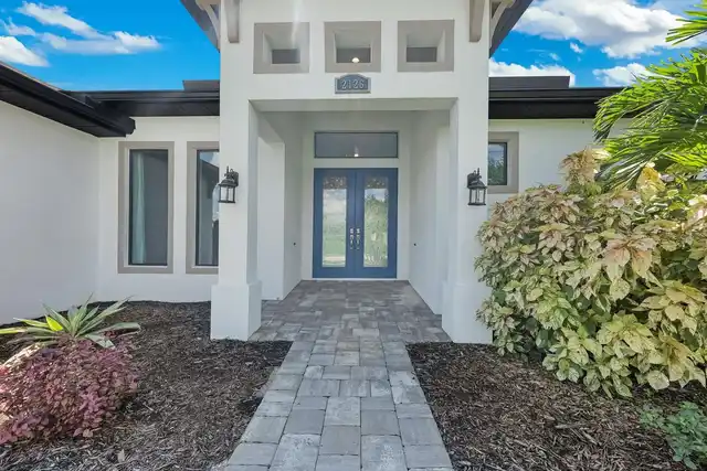 Listing Photo 11