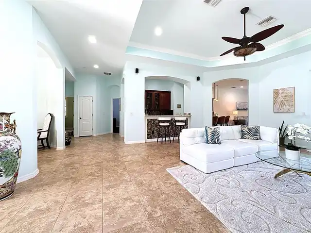 Listing Photo 17