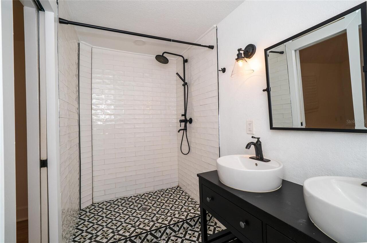 Listing Photo 33