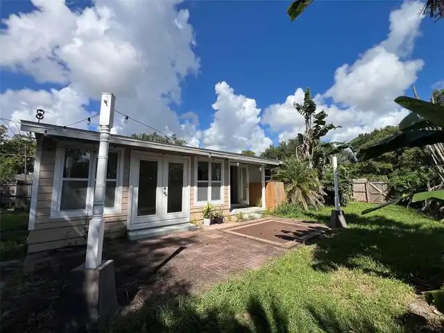 Listing Photo 11
