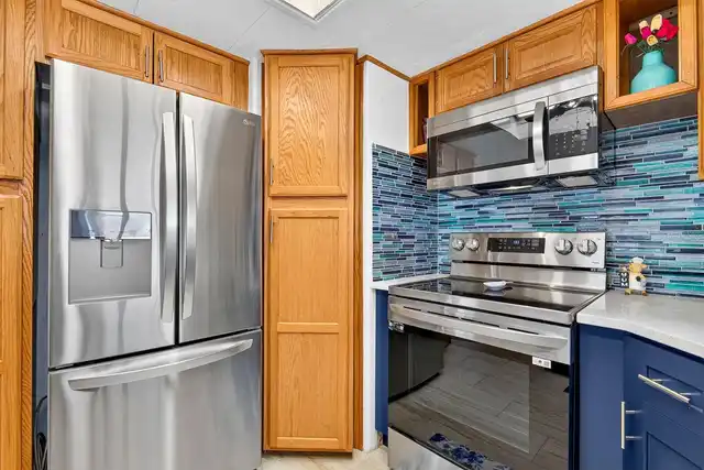 Listing Photo 8