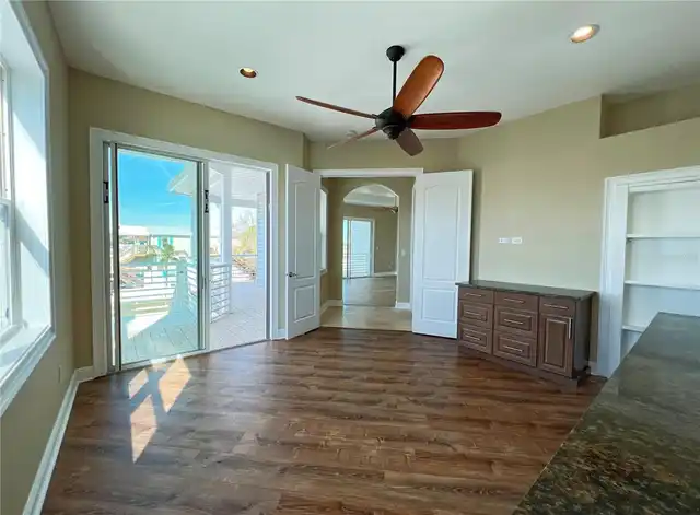 Listing Photo 32