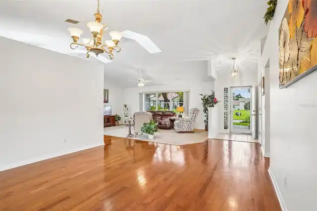Listing Photo 23
